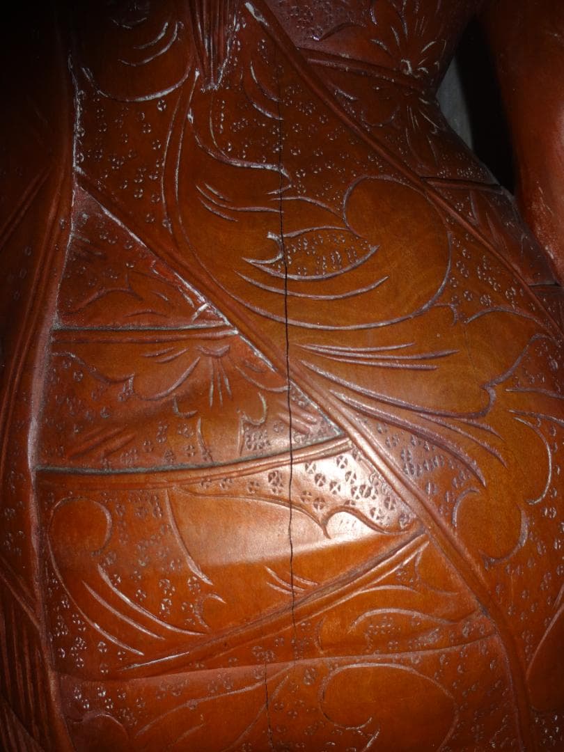 インドネシア　バリ島　木彫り人形（特大） ＊背中の写真、要確認