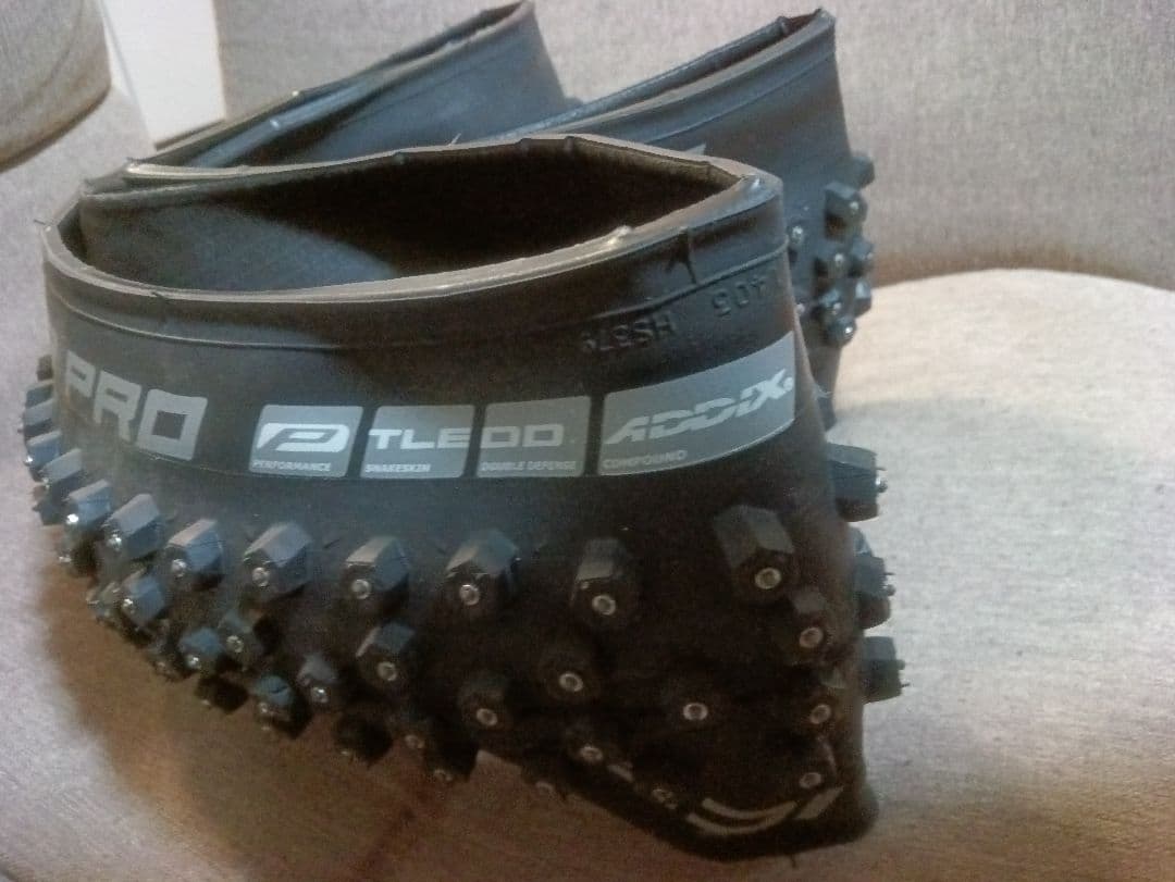 SCHWALBE ICE SPIKER PRO 27.5 ２本 スパイクタイヤ