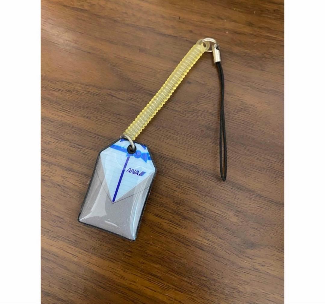 飛行機型キーホルダー ストラップ付き　ANA