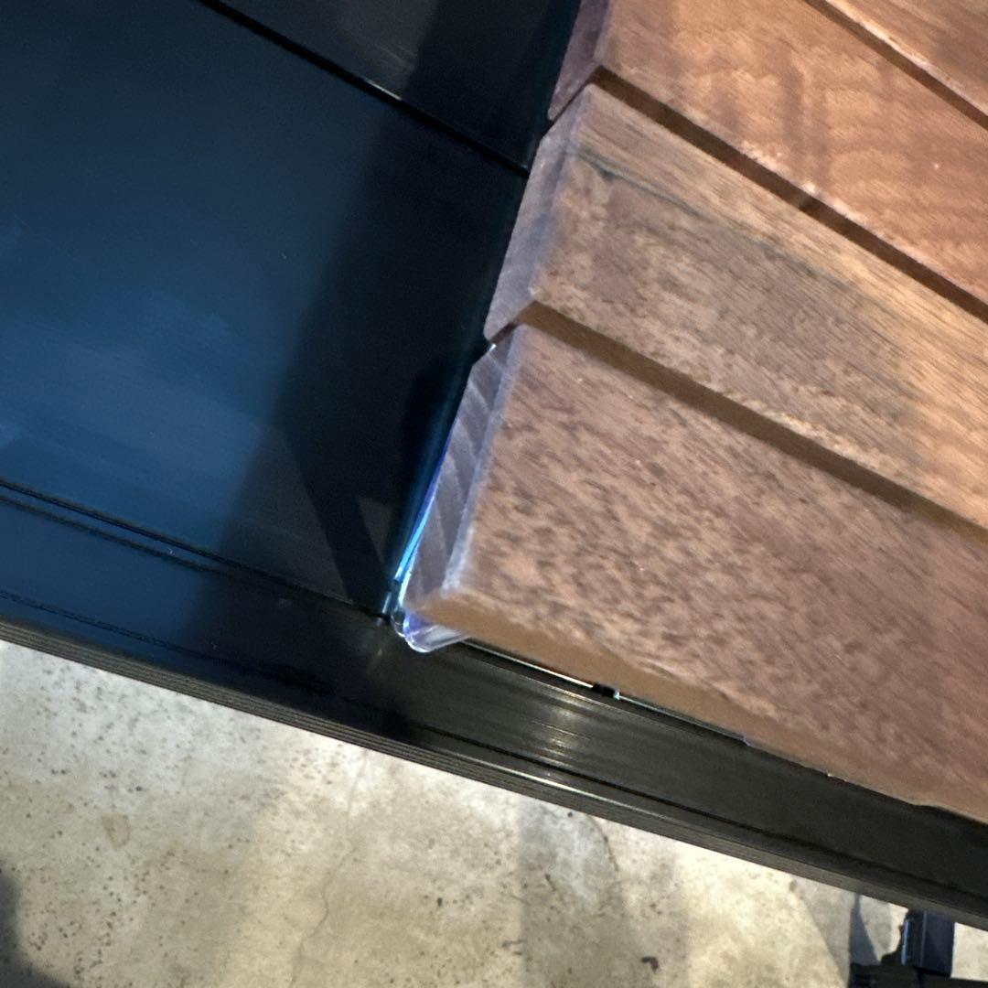 WHAT WE WANT FBFOOTSTAND テーブル　ワットウィーウォント