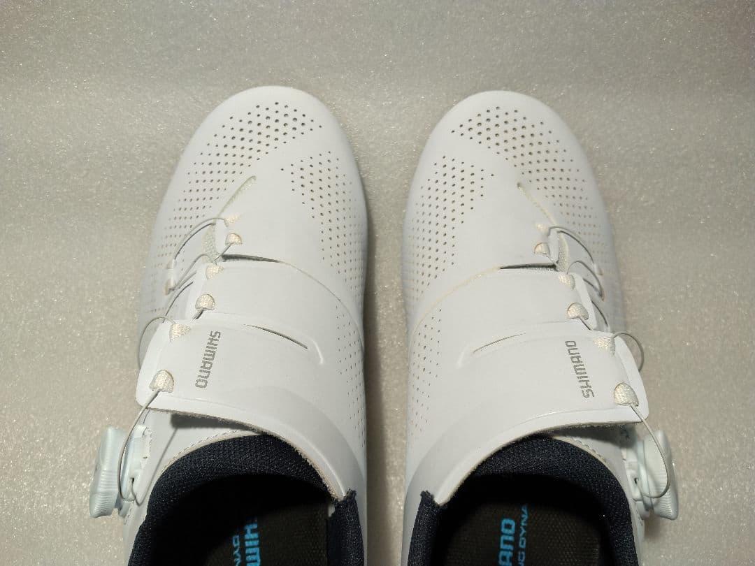 シマノ サイクルシューズ RC3 サイズ 42 ノーマル 色ホワイト