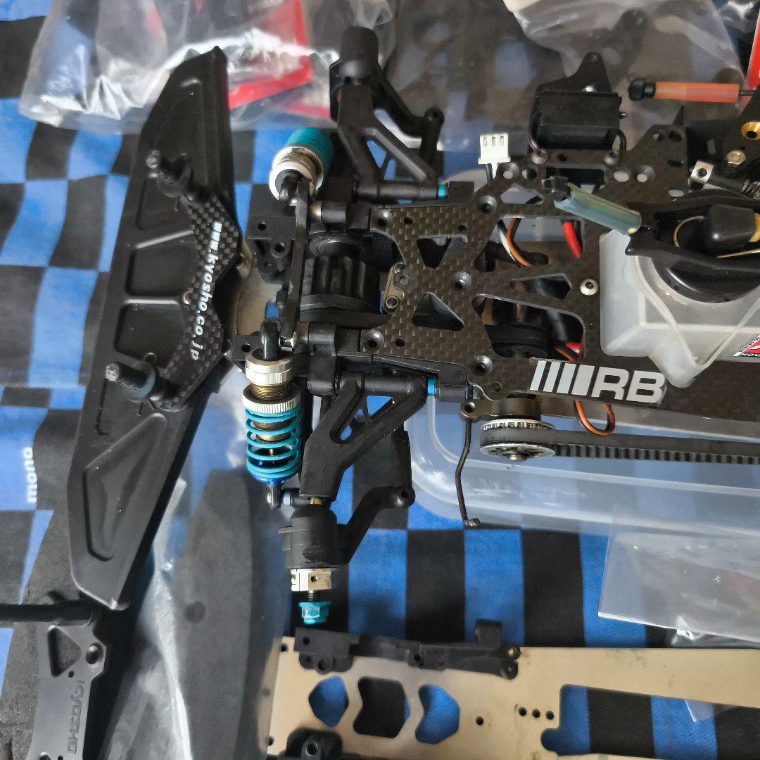 京商　V-One RRRエボ　エンジンカ―　コンバ−ジョン使用