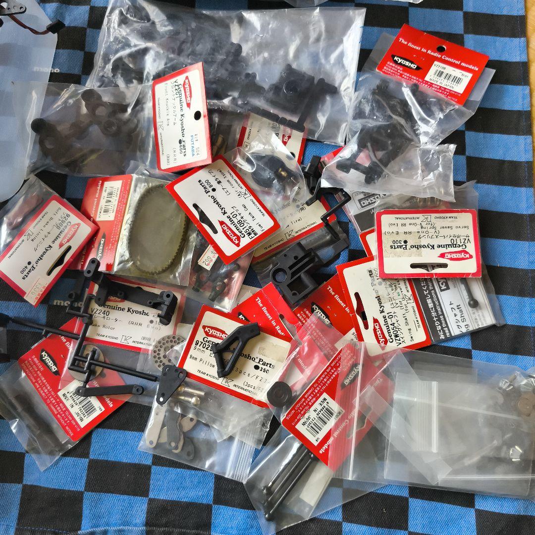 京商　V-One RRRエボ　エンジンカ―　コンバ−ジョン使用