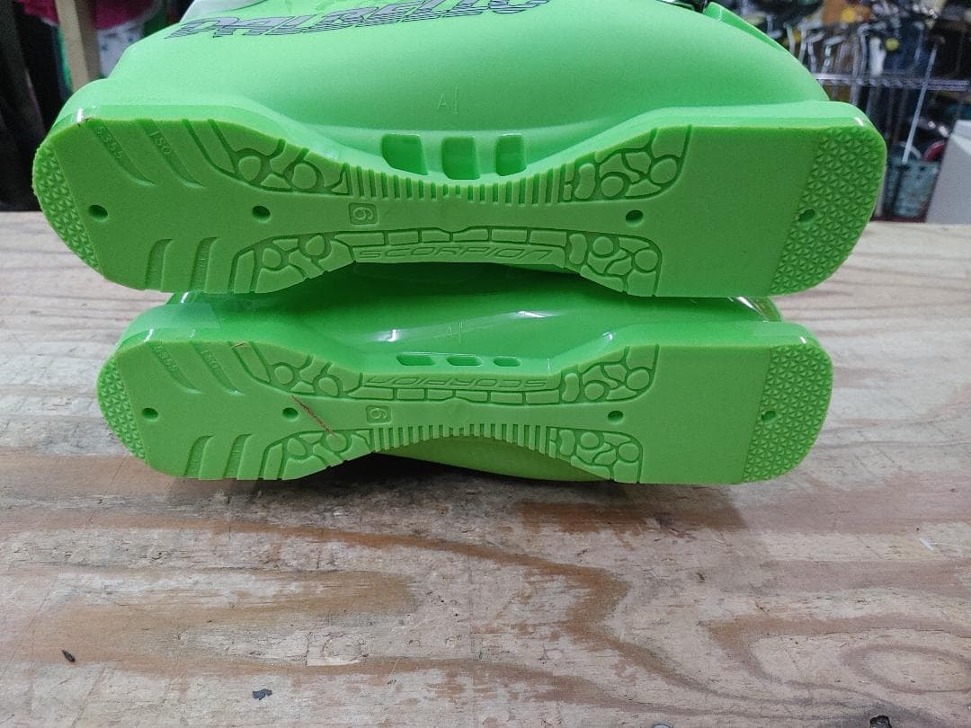 スキー 25-25.5 Dalbello Scorpion 130