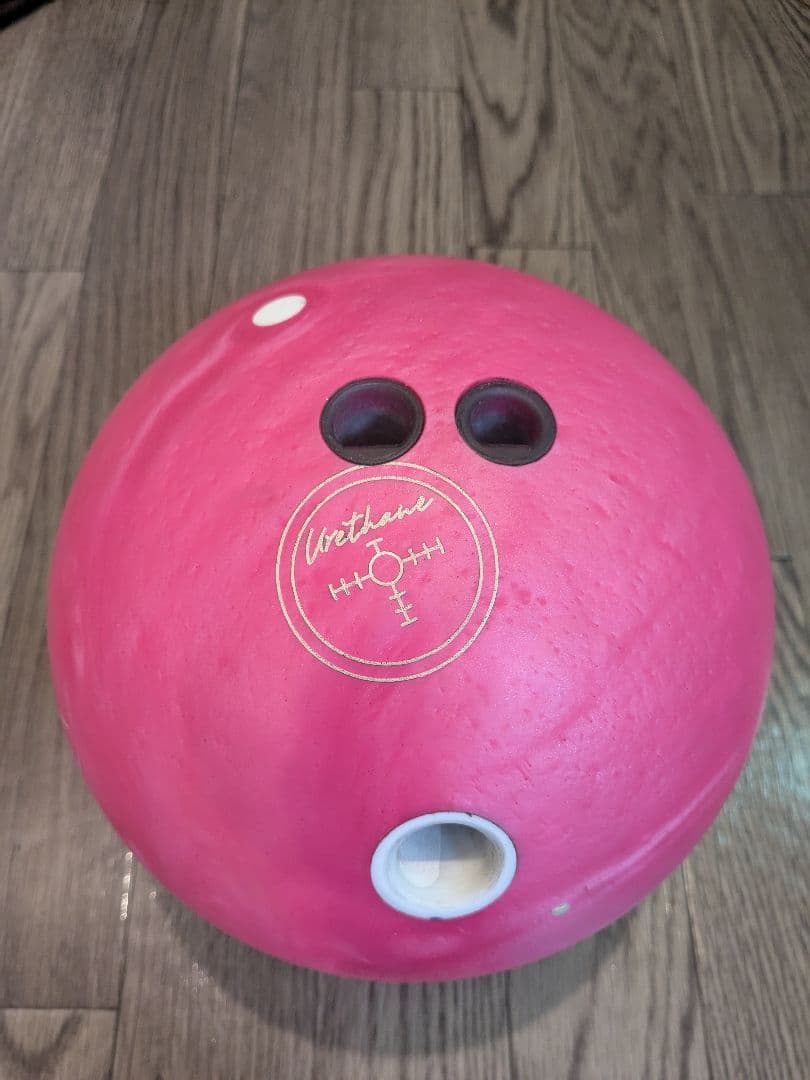 ブラックウィドウ　ピンクウレタン　ボウリングボール　13ポンド