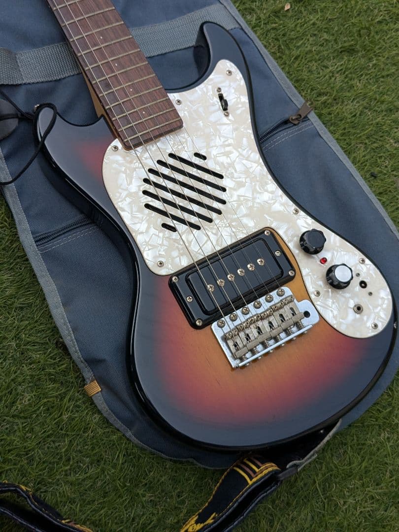 マリンライダー エレキギター サンバースト 動作OK アンプ内蔵ギター