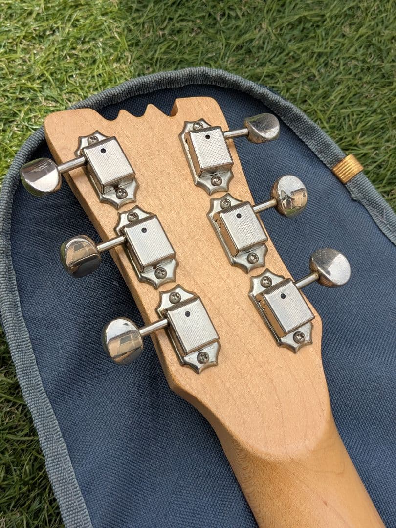 マリンライダー エレキギター サンバースト 動作OK アンプ内蔵ギター