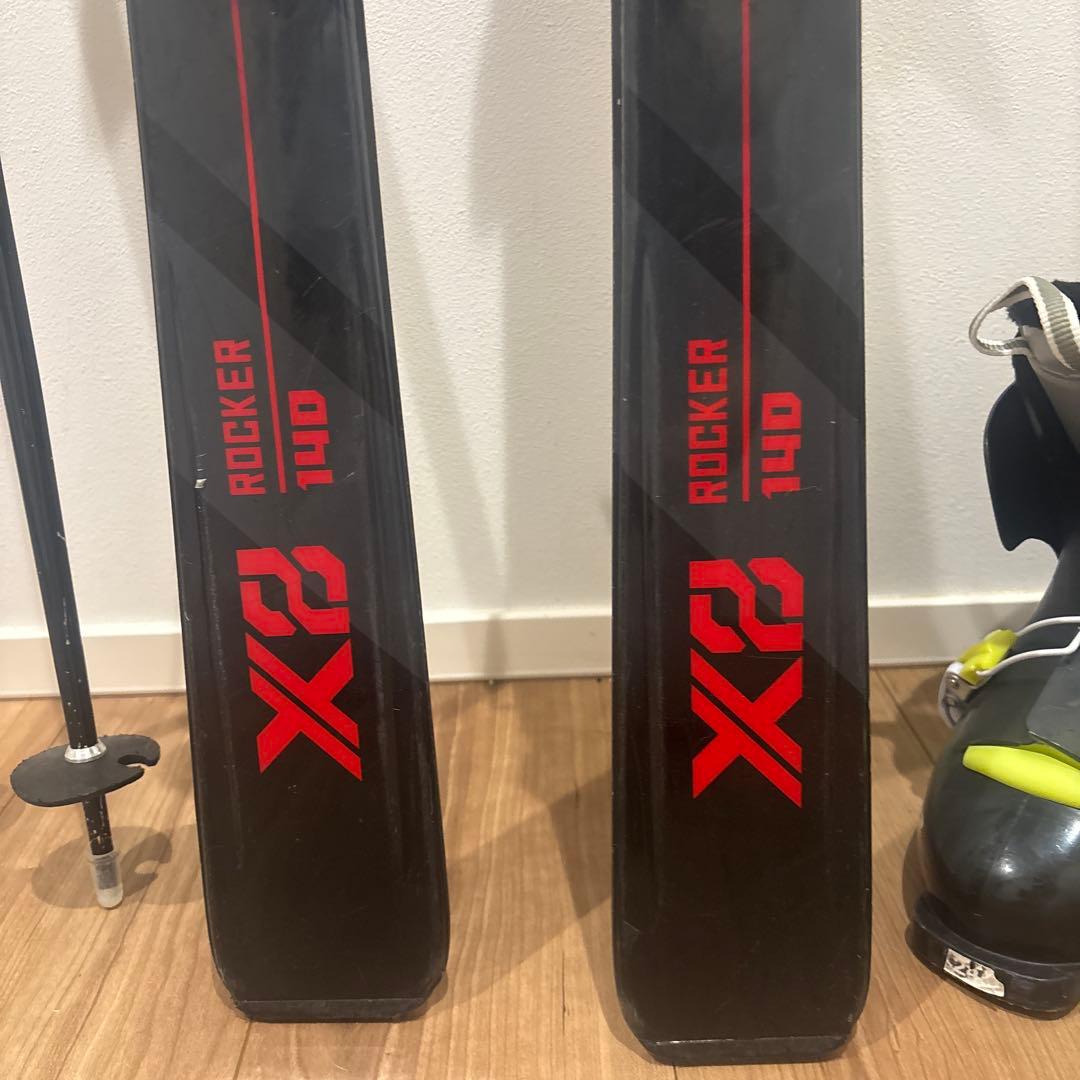 ROCKER X8スキー板140cm 4セット（おまけゴーグル付き）