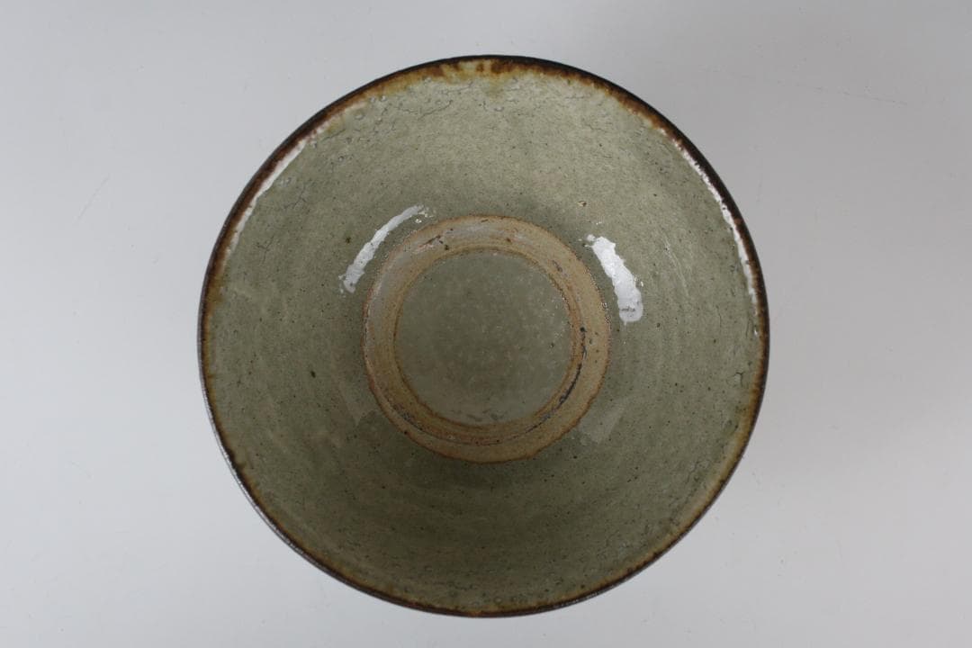 壺屋焼 人間国宝 金城次郎 作　魚文五寸マカイ（重ね焼）