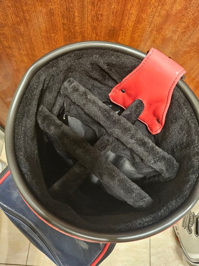 BLACK CLOVER　キャディバック　ヘッドカバー