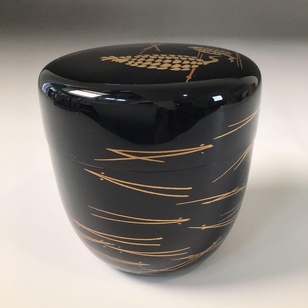 Ｒ８０４　棗　『順慶作』『黒漆塗』『松笠蒔絵』『中棗』　共箱　茶道具