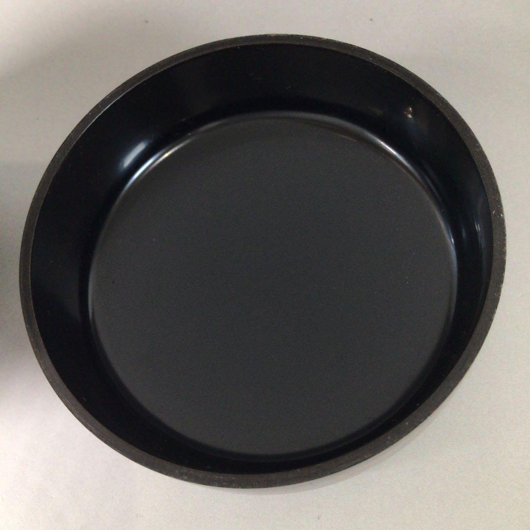 Ｒ８０４　棗　『順慶作』『黒漆塗』『松笠蒔絵』『中棗』　共箱　茶道具