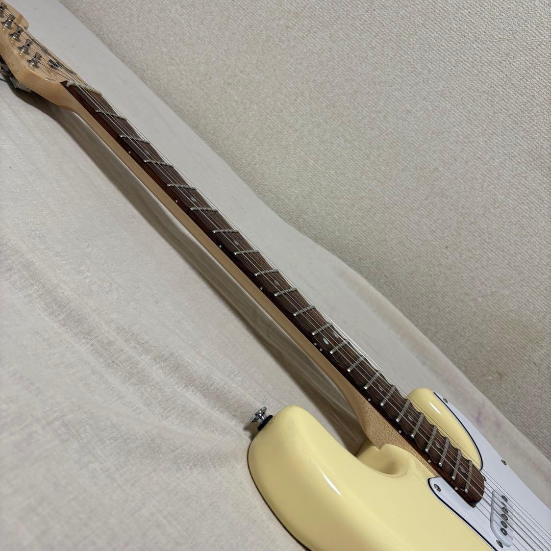 ストラトキャスター エレキギター クリームホワイト