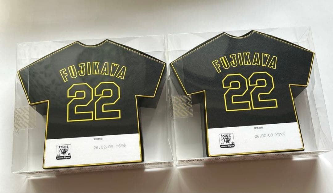 【新品・未開封】 阪神タイガース　優勝記念　洋菓子セット　ステッカー 付