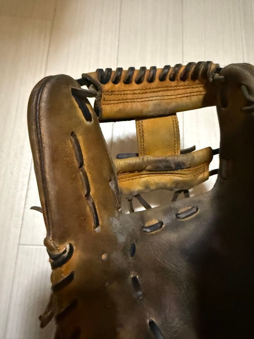 匿名発送　　アシックスゴールドステージ硬式内野手用グローブ