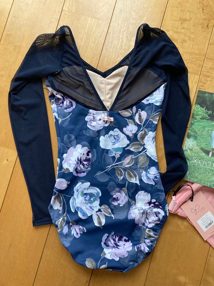 スティナ　stina type V joy flower dark navy M