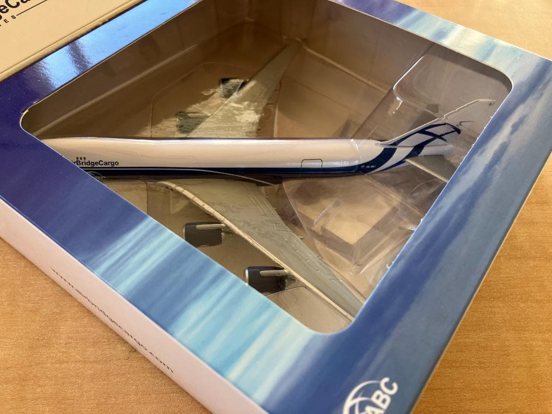 貨物機模型　AirBridgeCargo　B747-8F　1/400　　え
