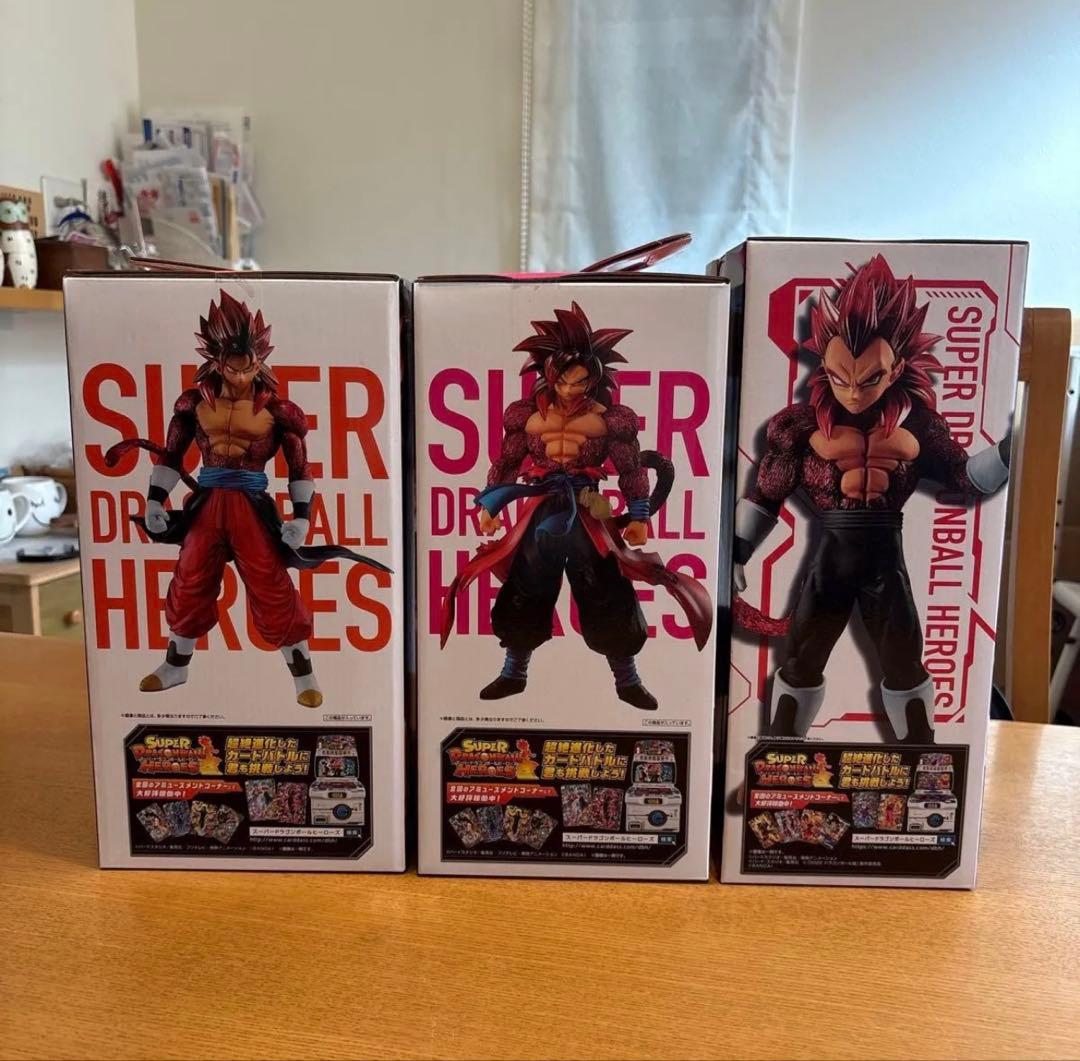 ドラゴンボール 孫悟空＆ベジータ＆ベジット ゼノ限界突破シリーズ3種 新品‼️