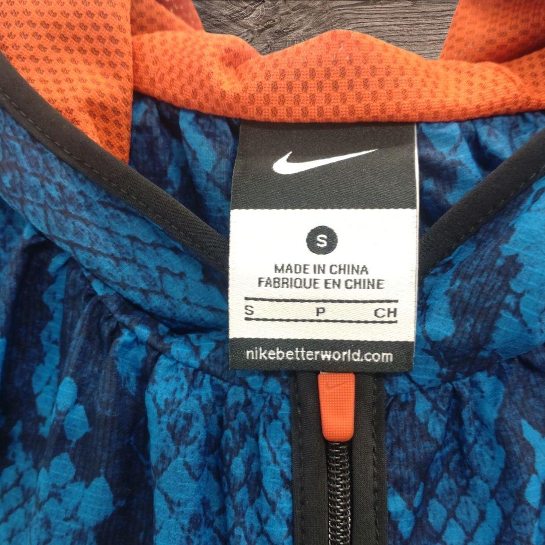 NIKE　GYAKUSOU フード付きベスト Sサイズ