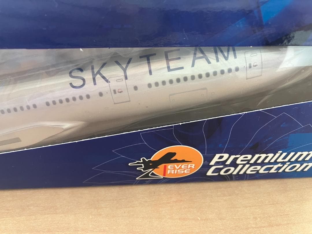 スカイチーム　飛行機模型　B777-200LR　1/200　　　　つ