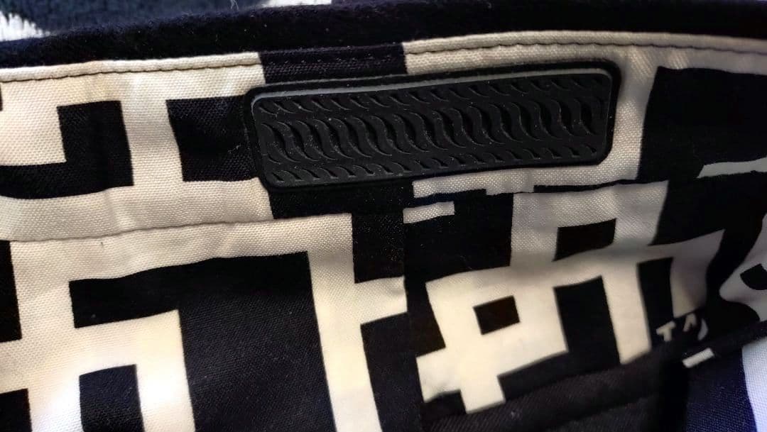 布袋寅泰 グッズ　スーツ