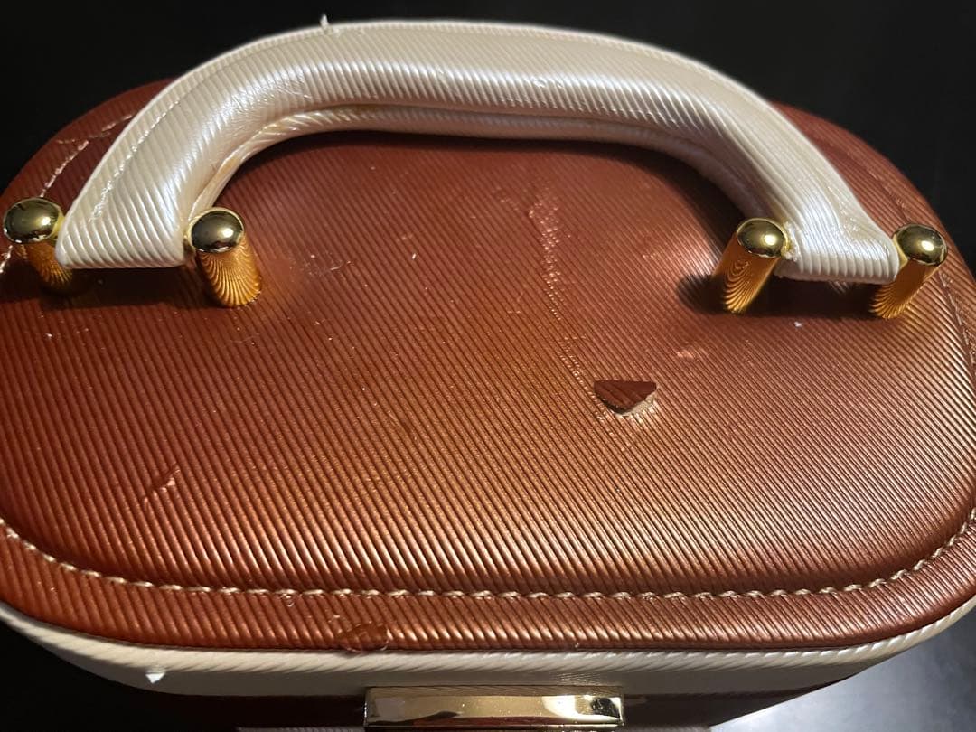 小物入れ　化粧品入れなどに ブラウンホワイト