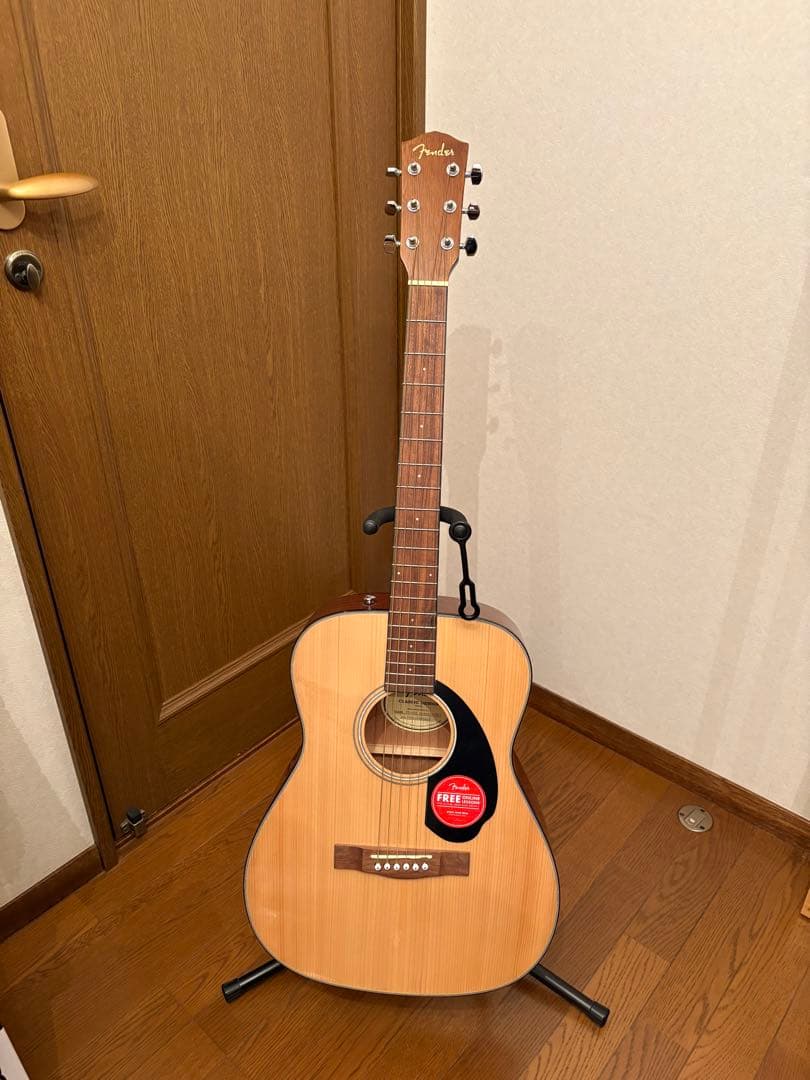 【美品】Fender アコースティックギター　ギターケース・カポ付属