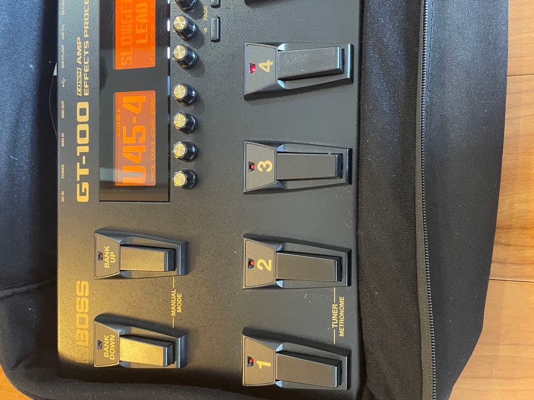 美品BOSS GT-100 ギターエフェクター 専用ケース付き