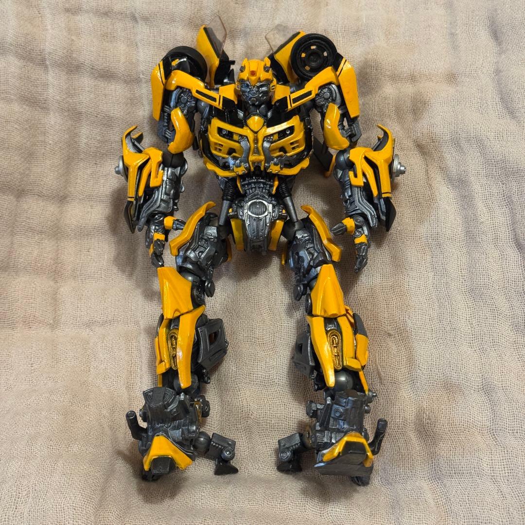 リボルテック　トランスフォーマー　バンブルビー