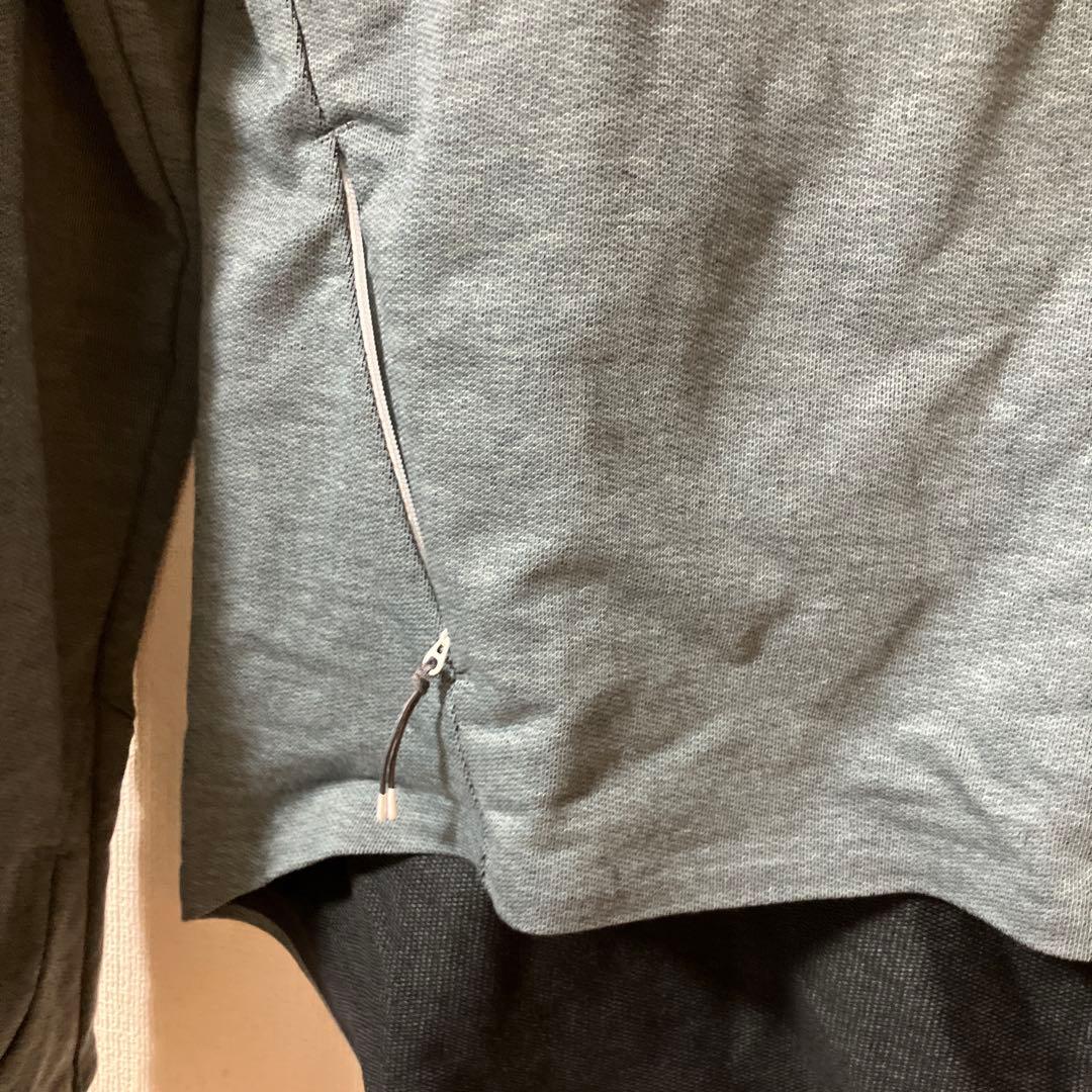 新品未使用　ON レディスパーカーXSサイズ