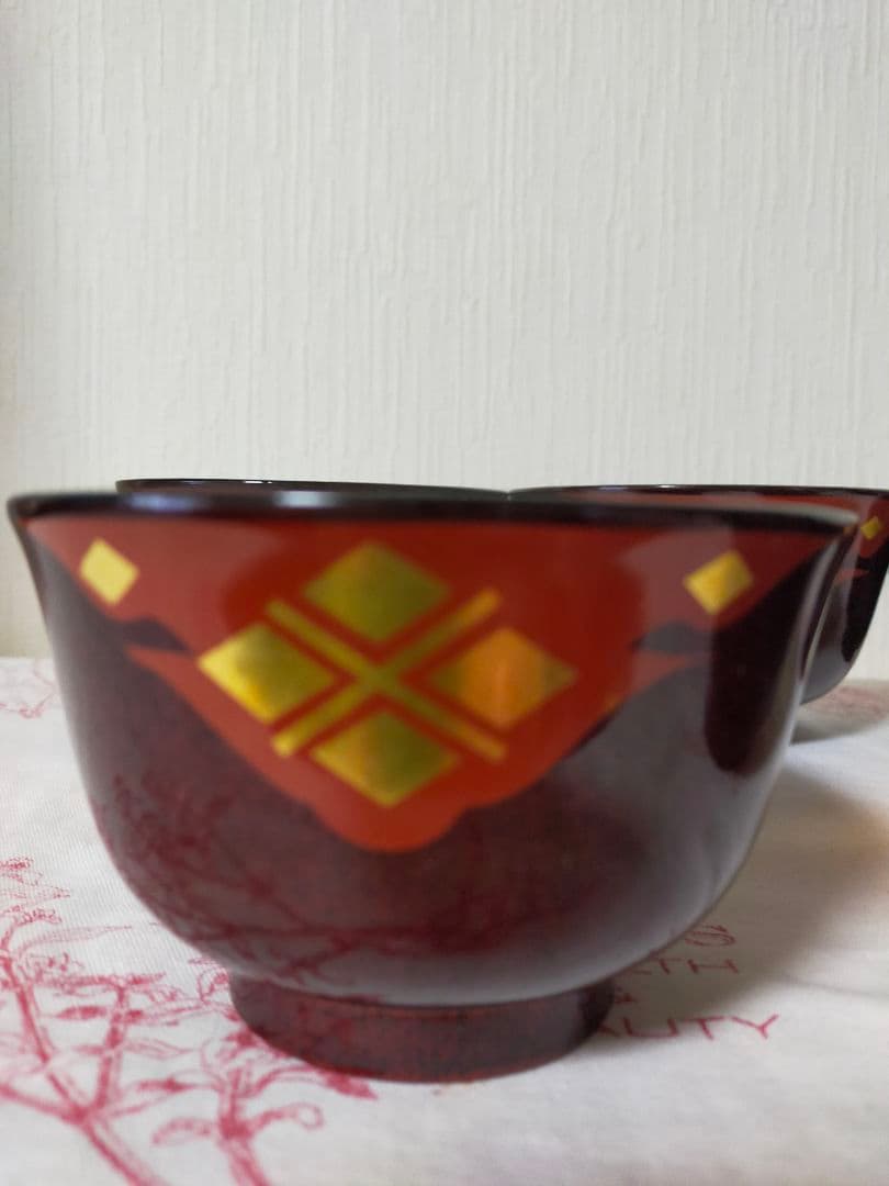 秀衡塗　羽反椀　ゆり型椀