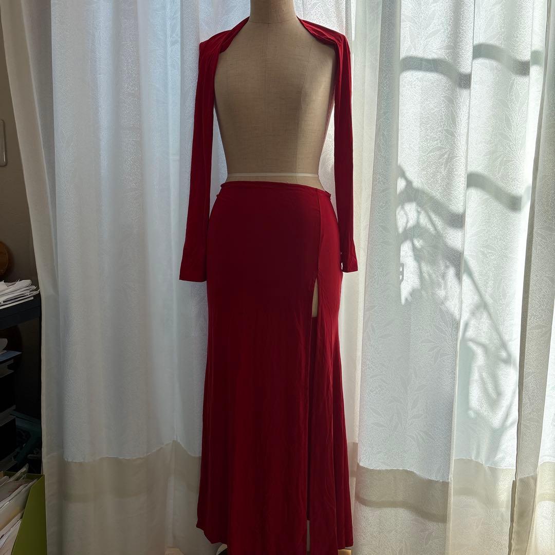 ベリーダンス セットアップ ピンク フリル、ブラとベルト、脚の飾り