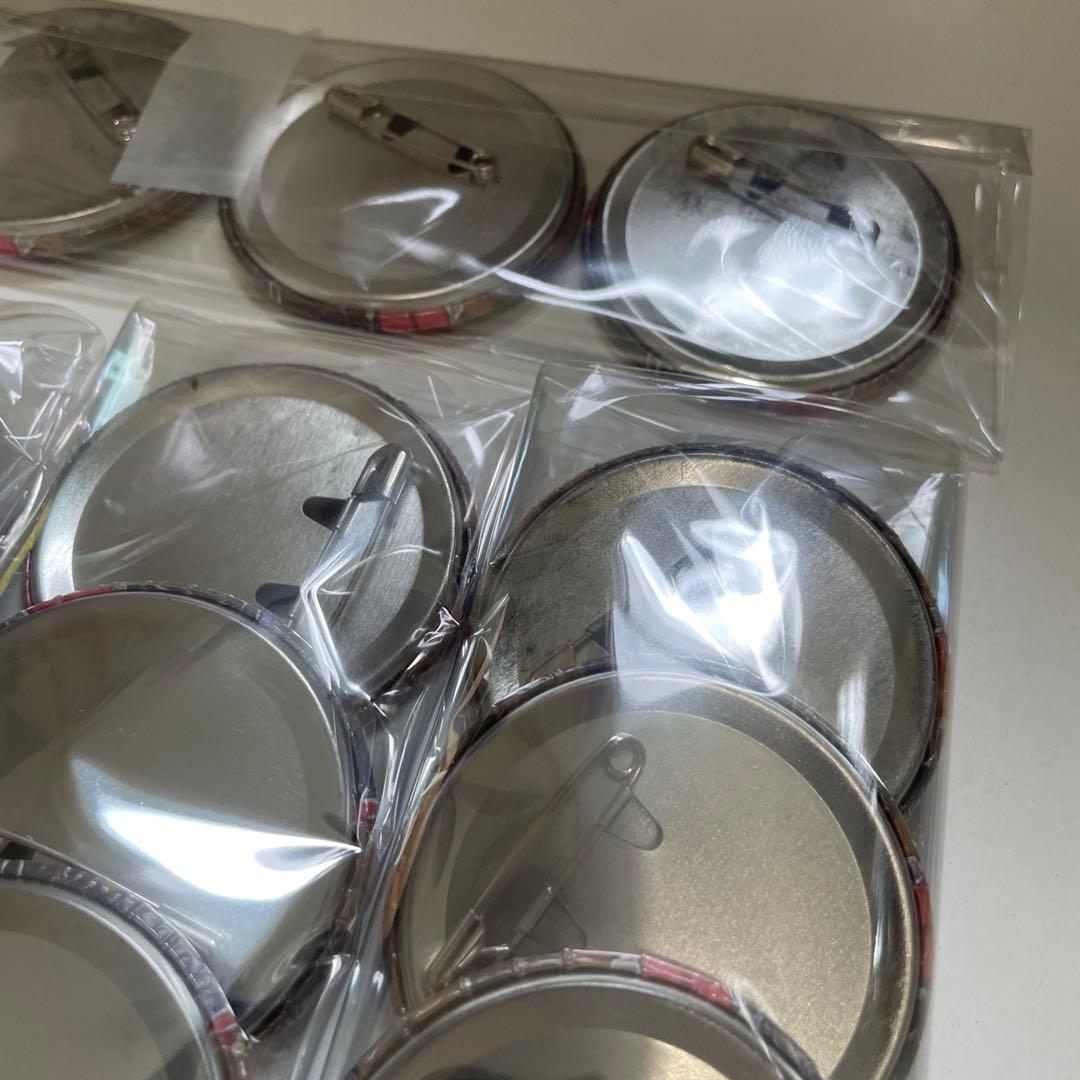 E93. 浦島坂田船 センラ 缶バッジ 2020 クリスマス サンタ 等身