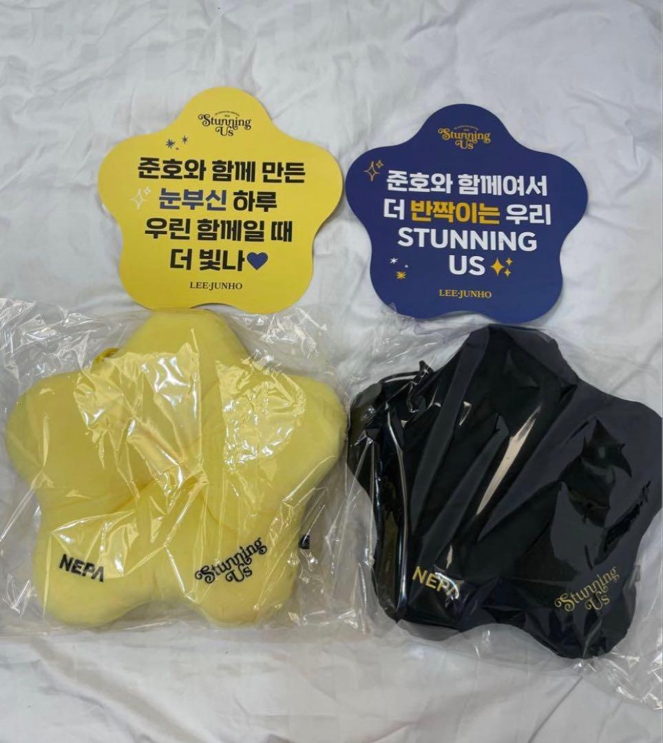 ジュノ　ファンミ　STUNNING US スローガン　クッション　ペンペン紙幣