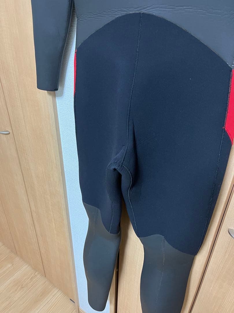 XCEL セミドライ　ウェットスーツ 黒✖️ 赤　5mm