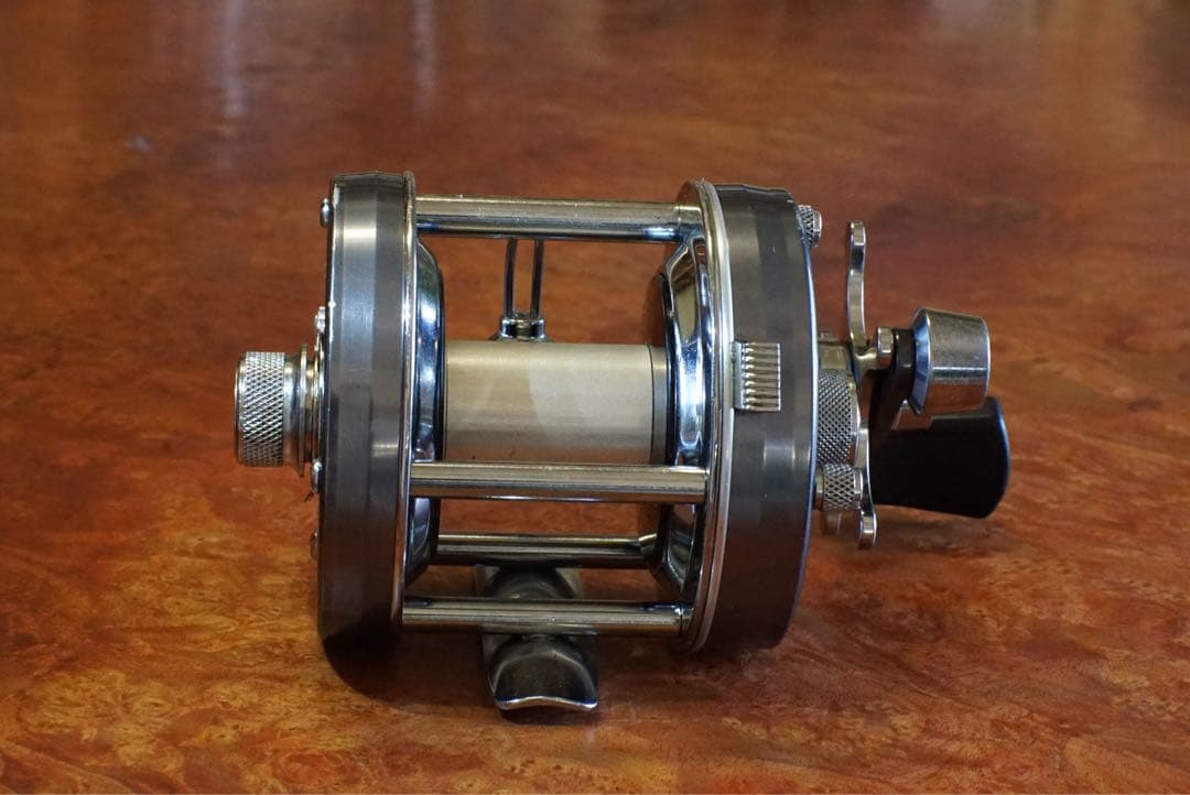 ABU アンバサダー 5500C ビッグA メンテ済 フレーム修正済