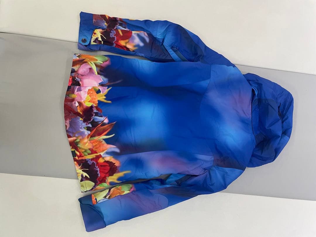 レディース　ROXYスノーボードウェア 青色 花柄　蜷川実花