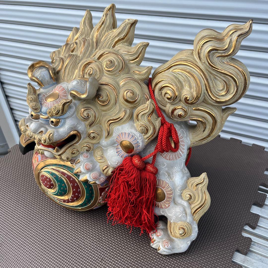 獅子の形状 陶器製装飾品