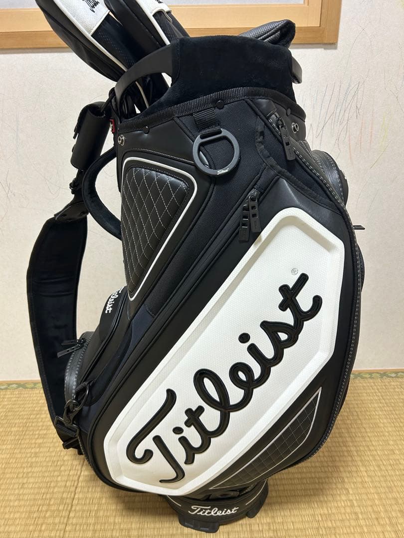 つ　Titleist ツアーキャディバッグ ヘッドカバー、おまけ付き