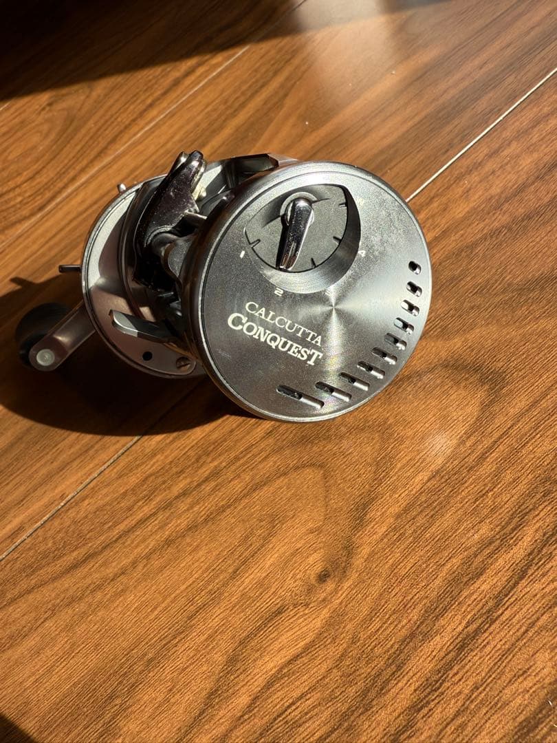 Shimano カルカッタコンクエスト DC 200 ベイトリール