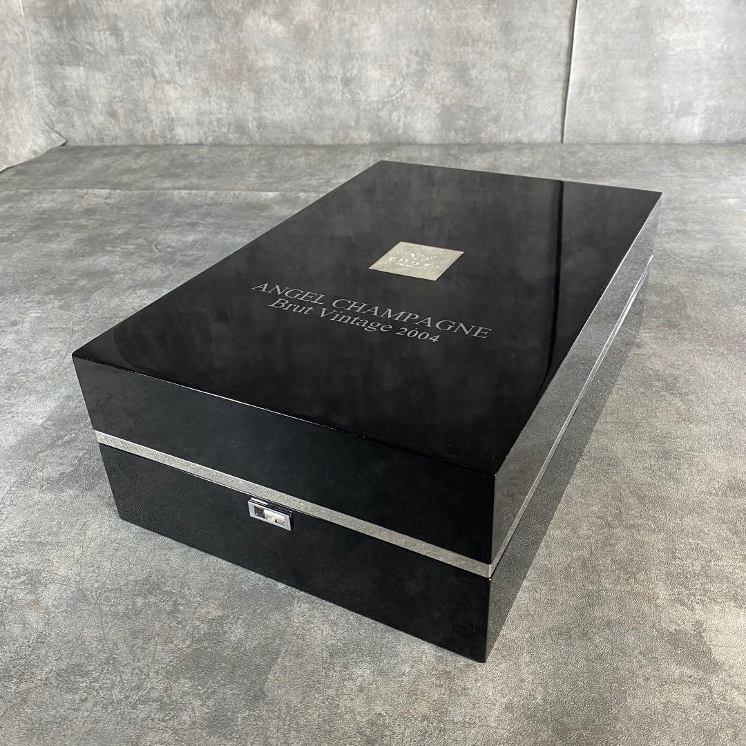 エンジェル シャンパン プラチナ　ヴィンテージ　2004 ケース付き　596