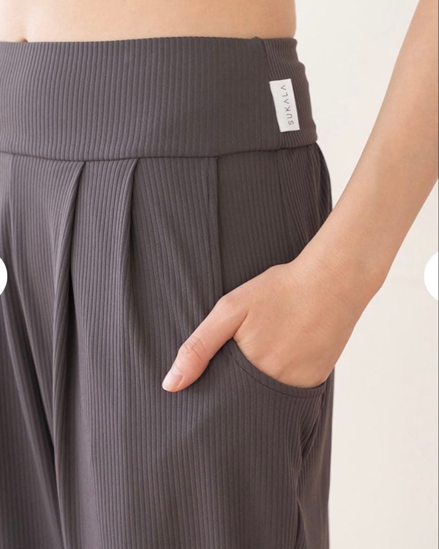 SUKALA リブヨギーニパンツ　チャコールグレー　M 新品