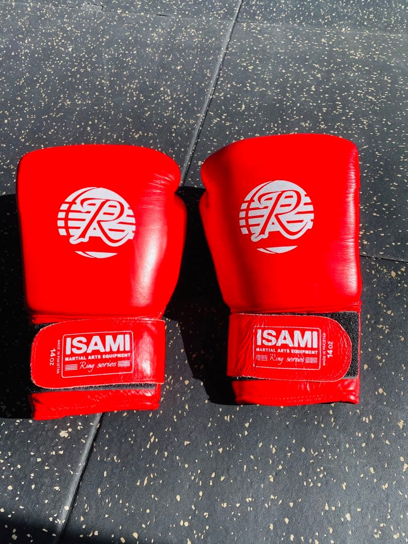 ISAMI （イサミ）スパーリンググローブ　ボクシンググローブ