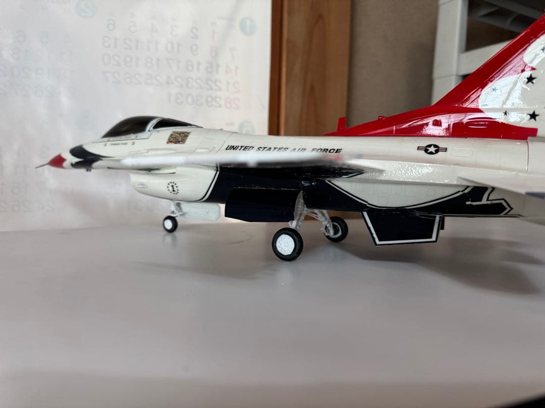 1/32 ハセガワ　F-16 サンダーバーズ完成品