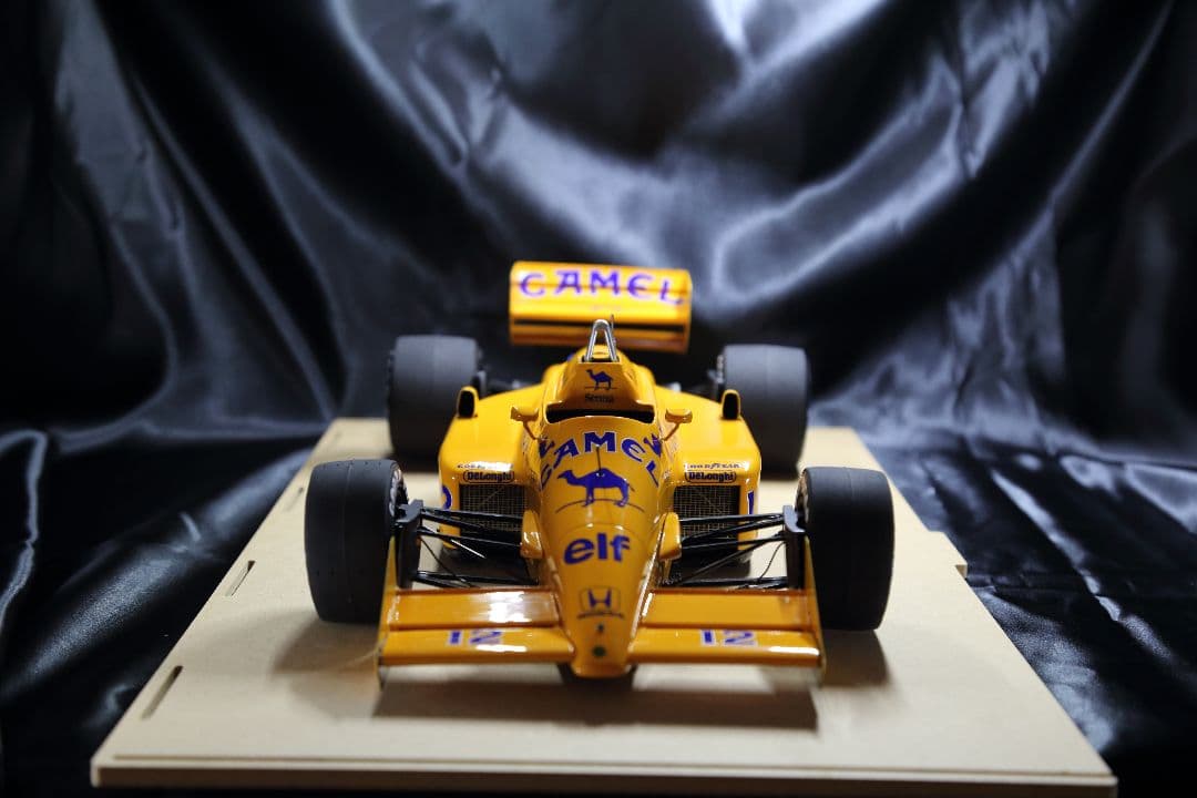 ビーマックス　1/12 ロータス99Tプラモデル完成品