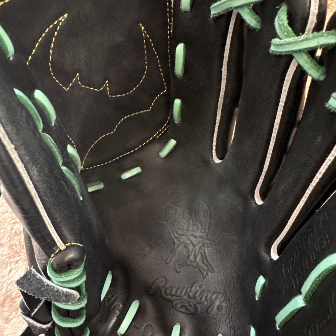 軟式グラブ　【阪神•秋山モデル】