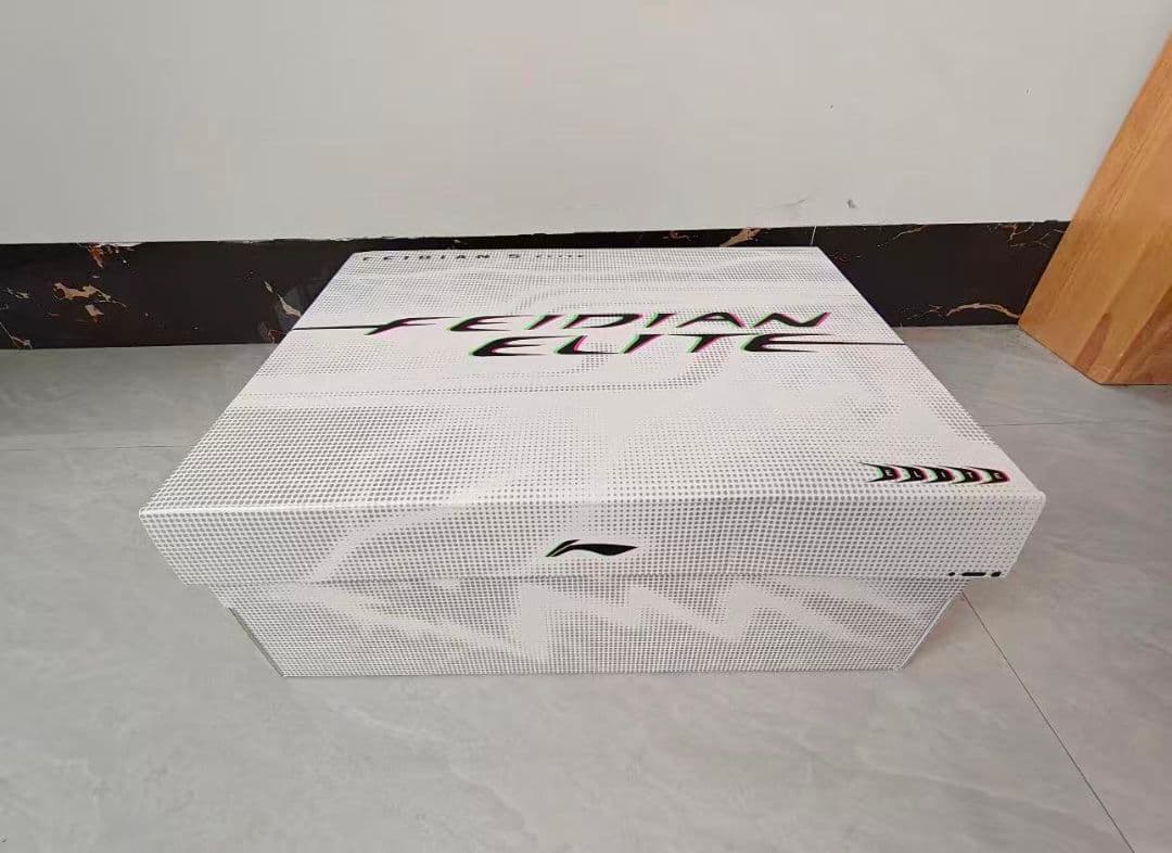 LI−NING FEIDIAN 5 ELITE'ホワイト' 大迫傑選手着用モデル