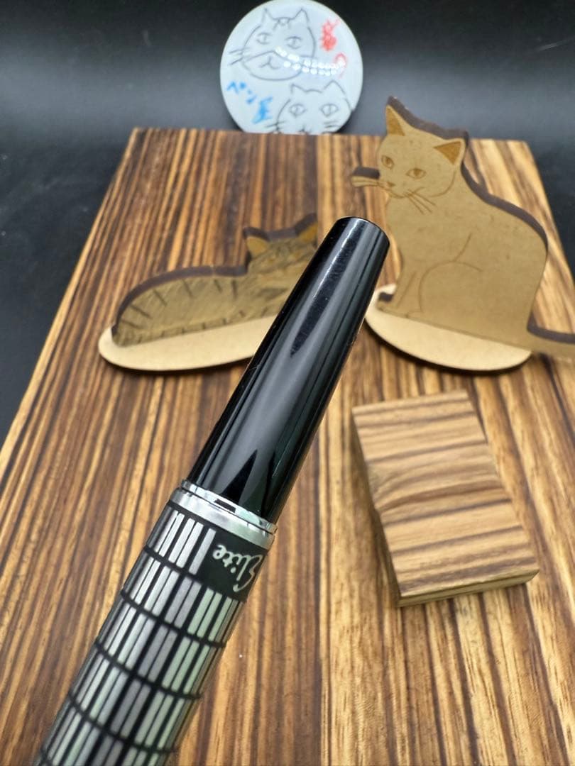 Pilot 万年筆 エリート 蝕刻 ショート 14K F 1980