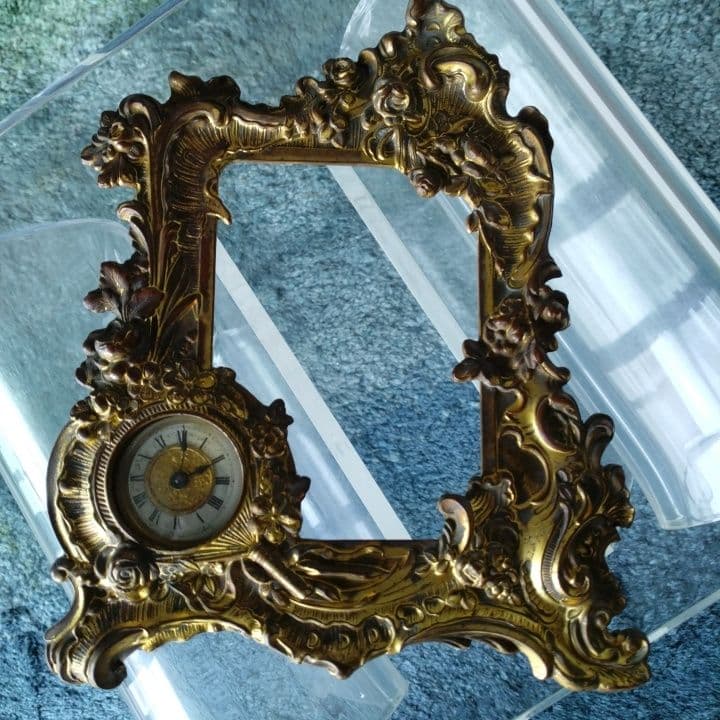 アンティーク⭐︎真鍮製装飾フレーム 時計付き(時計稼働不可)⭐︎オブジェとして