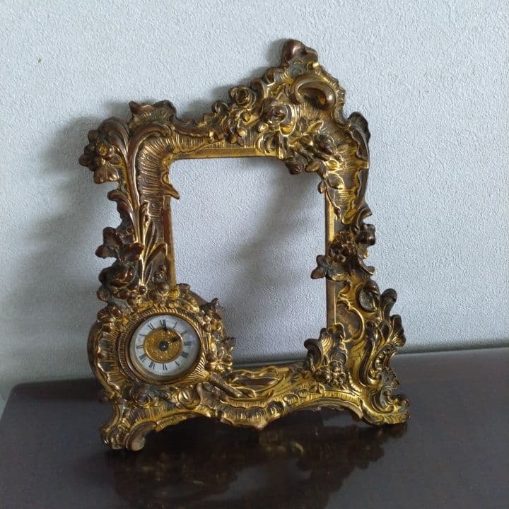 アンティーク⭐︎真鍮製装飾フレーム 時計付き(時計稼働不可)⭐︎オブジェとして